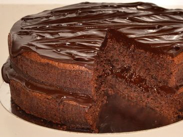 Rich Choc Cake  275